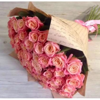 Букет цветов "Розы сорт мисс пигги"
